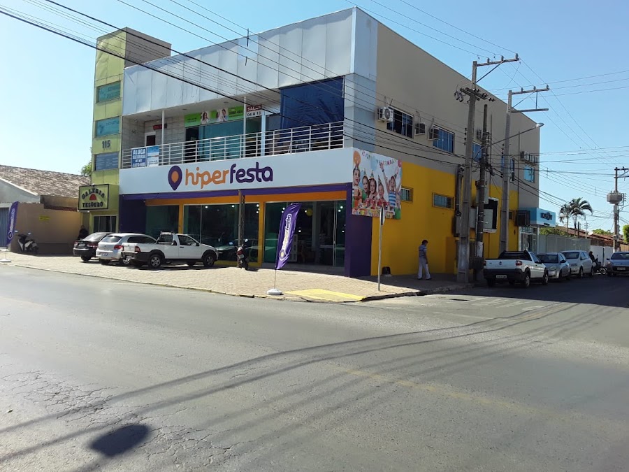 Fachada de Hiperfesta