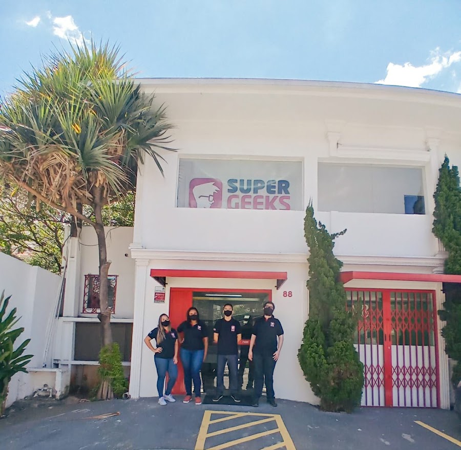 Fachada de SuperGeeks