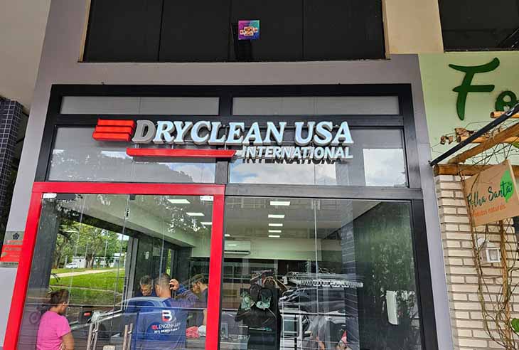 Fachada de Dryclean Usa
